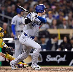 【MLB】大谷翔平、劣勢の最終回に“フェンス際大飛球”も……わずかにスタンド届かず　ダルビッシュ有が6回1失点で3勝目