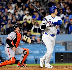 【MLB】大谷翔平「1番DH」スタメン　“CY賞左腕対決”で2試合ぶり52号アーチなるか、引退発表のカーショーが先発