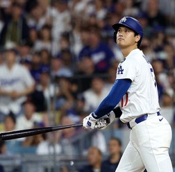 【MLB】大谷翔平、逆方向へ技アリ“161キロ”52号逆転3ラン　カーショーの黒星消す値千金の一打