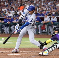 【MLB】大谷翔平、“2年連続”今季54号アーチで新たな記録を更新　ルース、Aロッドに次ぐ史上3位に浮上、地区優勝に貢献した一発で