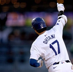 【MLB】大谷翔平の人気証明、ユニフォーム売り上げ3年連続1位……史上4人目の快挙　フリーマン3位、ベッツ4位とドジャース勢が健闘