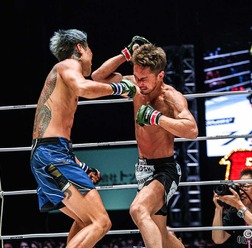 【RIZIN.51】芦澤竜誠、梅野源治の“爆肘”とMMAの融合に散る……壮絶な死闘で両者流血「肘がこの試合を導いた」