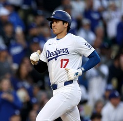 【MLB】敬遠、敬遠、また敬遠……大谷翔平「PS1試合7出塁」で新たなメジャー記録 “4安打爆発”に指揮官の警戒MAX