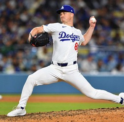 【MLB】WS18イニングの死闘……集中力を維持する秘訣は“もぐもぐタイム”にあった? ド軍救援左腕はステーキで豪快に栄養補給