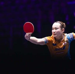 伊藤美誠を逆転で下した36歳技巧派は「忘れられない勝利を飾った」　サプライズ演出に歓喜「信じられない」【WTTチャンピオンズ・モンペリエ】
