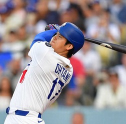 【MLB】「初めてだ」22歳ルーキーが大谷翔平との“対面”に反則級のリアクション　「これもなにかの縁」二刀流復帰を望む声も