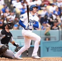 【MLB】フリーマンもトレンドの犠牲者に「外野手が深く守っている」　二塁打と三塁打が激減……守備位置規制の新ルールを米メディア提言