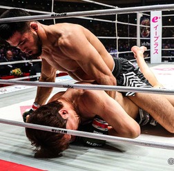 「RIZIN大晦日」で朝倉未来にTKO勝利した“最強王者”シェイドゥラエフが12位→6位に急浮上　朝倉は順位落とすも日本勢トップを維持｜世界フェザー級ランキング（2026年1月5日時点）