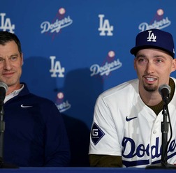 【MLB】ド軍スネルが地元愛でほぼ的中、NFLスーパーボウルはシーホークスが制す　「17点差で勝利」とメディア驚きの“大胆予想”も……