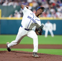 【WBC2026】ブラジル17歳右腕がジャッジのバットへし折る…150キロ超え内角攻めで併殺切り　堂々の投球に「この子には本当に敬意を表する」