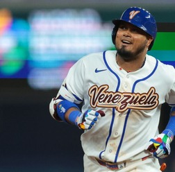 【WBC2026】国際大会だけまるで別人……安打製造機アラエス、2本塁打5打点でベネズエラ打線爆発　米放送局も驚愕「フライを打たない男が」