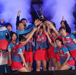 主将・平野美宇が引き寄せたクラブ初の連覇「木下アビエル神奈川で勝てたことがうれしい」 “盟友”早田ひなを撃破でつかんだ涙の1勝【Tリーグ】