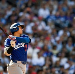 【MLB】逆転劇の口火、大谷翔平の今季初アーチで「みんなの肩の荷が下りた」　上位打線“4発10打点”にロバーツ監督ご満悦