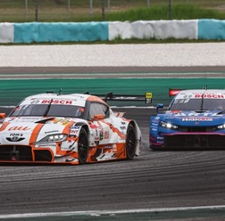 【スーパーGT】2026年シーズンが岡山国際サーキットで開幕　トムス36号車の4連覇を阻むのはホンダ勢か、ニッサン勢か