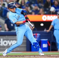 【MLB】岡本和真は「スター級のポテンシャル」6試合連続安打＆好守備に公式サイトが高評価　剛腕シャーザーも感銘「最高の助け」