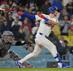 【MLB】ドジャース劇的勝利、タッカーの逆転サヨナラ打で「今季20勝目」　大谷翔平“2試合連続猛打賞”で好機演出