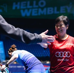 卓球女子の“62歳レジェンド”参戦に中国メディアが熱視線　3種目出場のニー・シャーリエンは「衰えぬ強さを示す」【WTTコンテンダースコピエ】