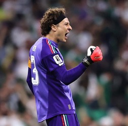 メキシコ40歳GKの“美しすぎるラスト”に世界中から反響「なんという瞬間」　レジェンドへの敬意込めた行動に大声援【北中米W杯】