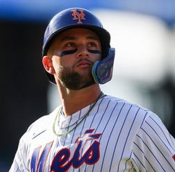 【MLB】ビシェットが古巣凱旋で涙……親友ゲレーロJr.の催促で照れ笑い「ヘルメットとりなよ」　ブルージェイズファン総立ちで拍手