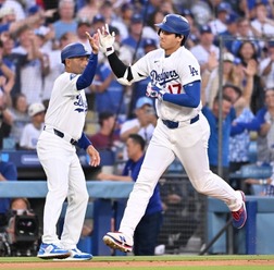【MLB】“逆転19号2ラン”大谷翔平、3安打4打点で好打連発　米記者安堵の猛打賞「上腕二頭筋の負傷は問題なし」