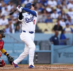 【MLB】「信じられない」大谷翔平、内角低めボール球を“左翼スタンドへ”今季21号アーチ 米記者驚愕の逆方向弾