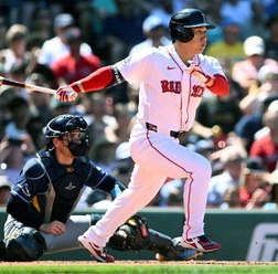【MLB】「月間打率.385」吉田正尚も1試合3安打で貢献、レッドソックス11連勝でメジャー史上初の快進撃 2ケタ借金から“無敗の5割復帰”