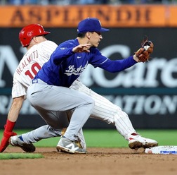 【MLB】「なんで戻った?」フィリーズ、ドジャースにサヨナラ勝利の好機も……痛恨の“走塁ミス”併殺打で試合終了 指揮官もぶ然の珍プレー