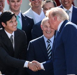 【MLB】大谷翔平と山本由伸へ「どちらの方が優れた投手なんだ？」　トランプ大統領の“究極の質問”にお互い即答、息ピッタリの反応に爆笑