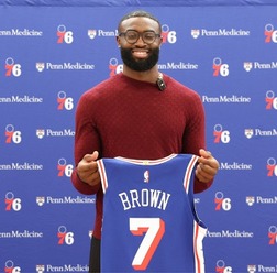 【NBA】今季からレブロンと共闘、76ers加入のジェイレン・ブラウンが本音を吐露 トレード通告を受けた時は「スマホを放り投げた」