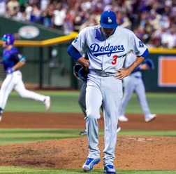 【MLB】「なぜかスライダーが真ん中にいく」サヨナラ弾を浴びた守護神ディアス、復帰後は決め球が機能せず……「何が起きているのか」