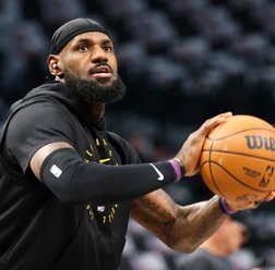 【NBA】レブロン、マクシー、ブラウン……76ers主力トリオの練習動画に反響 早くも「ケミストリーの一端が示された」と米メディア称賛
