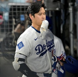 【MLB】スタメンから外れた大谷翔平、新たに首の不調が明らかに……指揮官「可能性は低いが、ないわけではない」とIL入りに言及