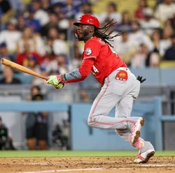 【MLB】被弾の山本由伸が絶叫、怪物デラクルーズがキャリア初の5試合連発 中堅へ“172キロ”豪快26号ソロ