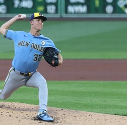 【MLB】剛腕ミジオロウスキー、CY賞当確の「防御率1.89&243奪三振」 ブルワーズが4年連続地区V、球団史上初の100勝まであと6