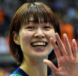 バレー女子、木村沙織さん&中国元主将の再会に「ひときわ胸に響く場面」 日中決戦前に2S紹介で反響「懐かしさが込み上げる」