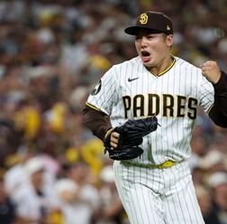 【MLB】パドレス辛勝で地区シリーズ敗退阻止、松井裕樹が2死満塁の危機凌ぐ　地元メディア称賛の好投「今季は本当に素晴らしい活躍」