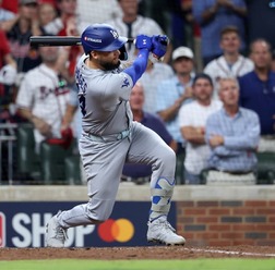 【MLB】「ロバーツの決断が功を奏した」不調のパヘスが値千金の決勝打、ドジャースが地区シリーズ突破 次戦はブルワーズかパドレス