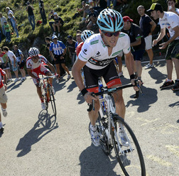 　第68回ブエルタ・ア・エスパーニャは9月12日、ブルゴス～ペーニャカバルガ間の186.5kmで第18ステージが行われ、スカイのバシリ・キリエンカ（32＝ベラルーシ）が初優勝した。