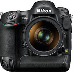 ニコンの子会社、ニコンイメージングジャパンは、ニコンFXフォーマットデジタル一眼レフカメラの新たなフラッグシップモデル「ニコン D4S」を発売する。
