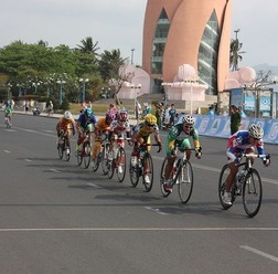 8区間で争われるベトナムの女子ステージレース、ビワセカップは3月10日に第4ステージが行われ、日本代表の坂口聖香（パナソニックレディース）が7位になった。合田祐美子（早稲田大）が積極的な走りを見せた。