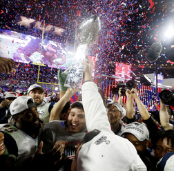 【NFL】残り1ヤードでインターセプト、ペイトリオッツが逆転で10季ぶりのスーパーボウル制覇（c）Getty Images