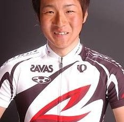 　8月5日からメキシコ・アグアスカリエンテスで行われている2007ジュニア世界選手権で、日本代表として参加しているブリヂストン・アンカーの嶌田義明（18）が現地時間の5日に行われたスクラッチレースで7位入賞を果たした。
「世界で戦うにはスピードが必要です。いっ