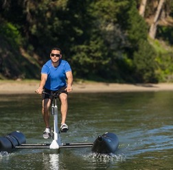 水上自転車「SchillerS1」で自由気ままな水上サイクリング