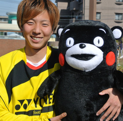 くまモンで活動資金集め…熊本の女子サッカーチーム、なでしこリーグ目指す