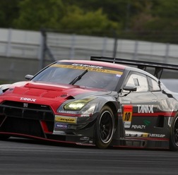 優勝の#10 GT-R。