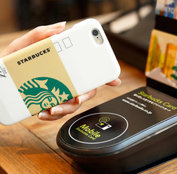 スターバックス コーヒー ジャパンから、iPhone 6 ケース型「スターバックス カード」が登場