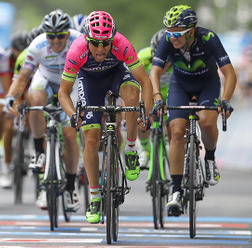 2015年ジロ・デ・イタリア第7ステージ、ディエゴ・ウリッシ（ランプレ・メリダ）が優勝、フアンホセ・ロバト（モビスター）が2位