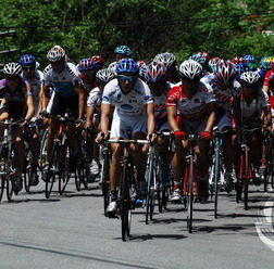 　5月18日に大阪府堺市で開幕する第12回ツアー・オブ・ジャパンの概要が発表された。全7区間で争われるこの自転車ロードレースは、今回初めて男子ロードの北京五輪代表選考に関わる大会となるだけに注目を集める。
　自転車ロードレースにおける近年の五輪代表は指定大