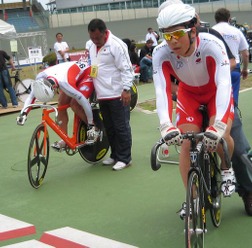 　第28回アジア・ジュニア自転車競技選手権大会は奈良県営競輪場で4月13日にトラックレース4日目を迎え、深谷知広（18＝愛知）がジュニア男子スプリントで優勝した。