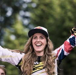 2015年UCI MTBワールドカップ・ダウンヒル第4戦スイス、レイチェル・アサートン（GTファクトリー）が優勝